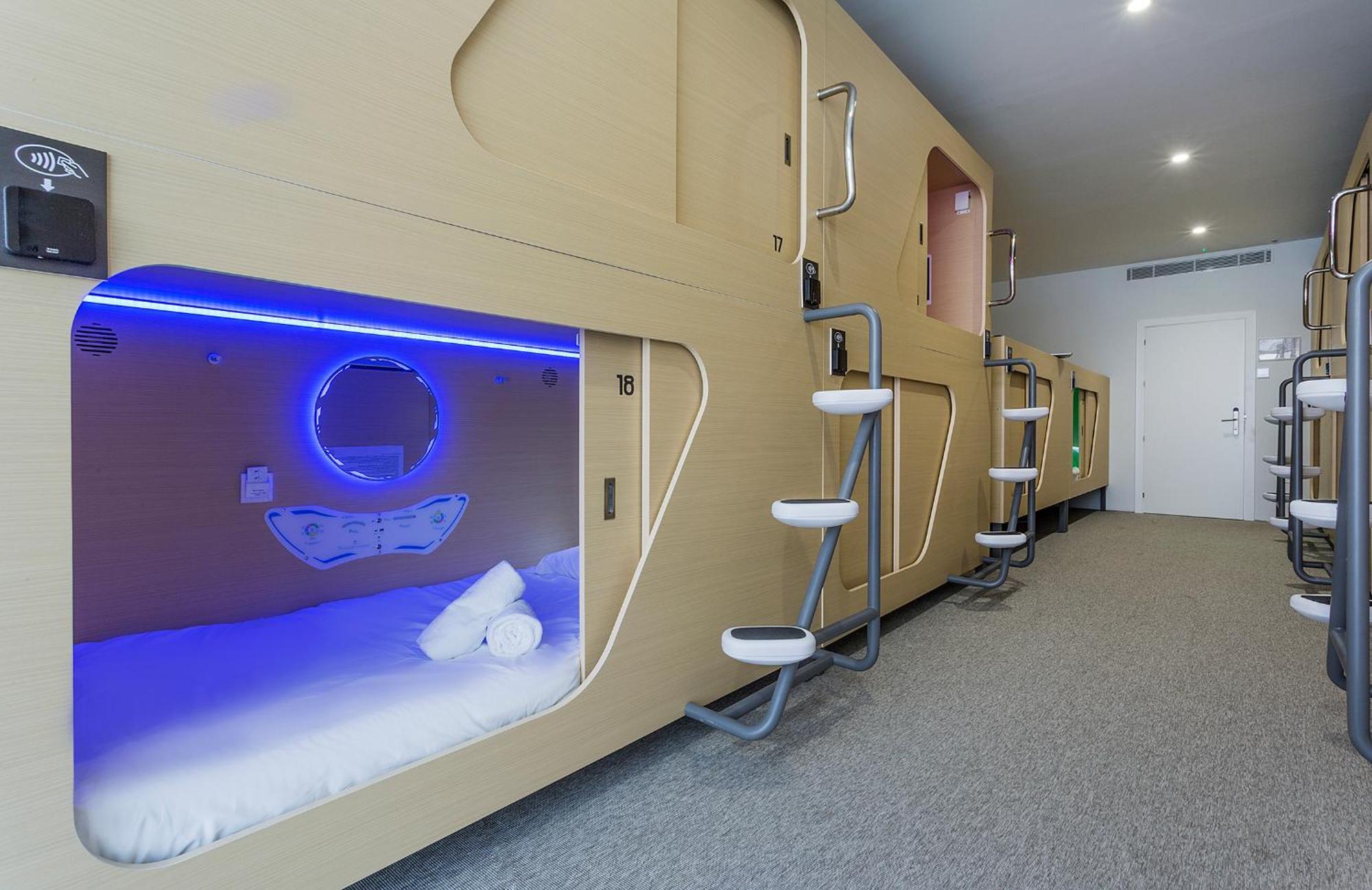 Urban Cube Hostel Sevilla Eksteriør billede