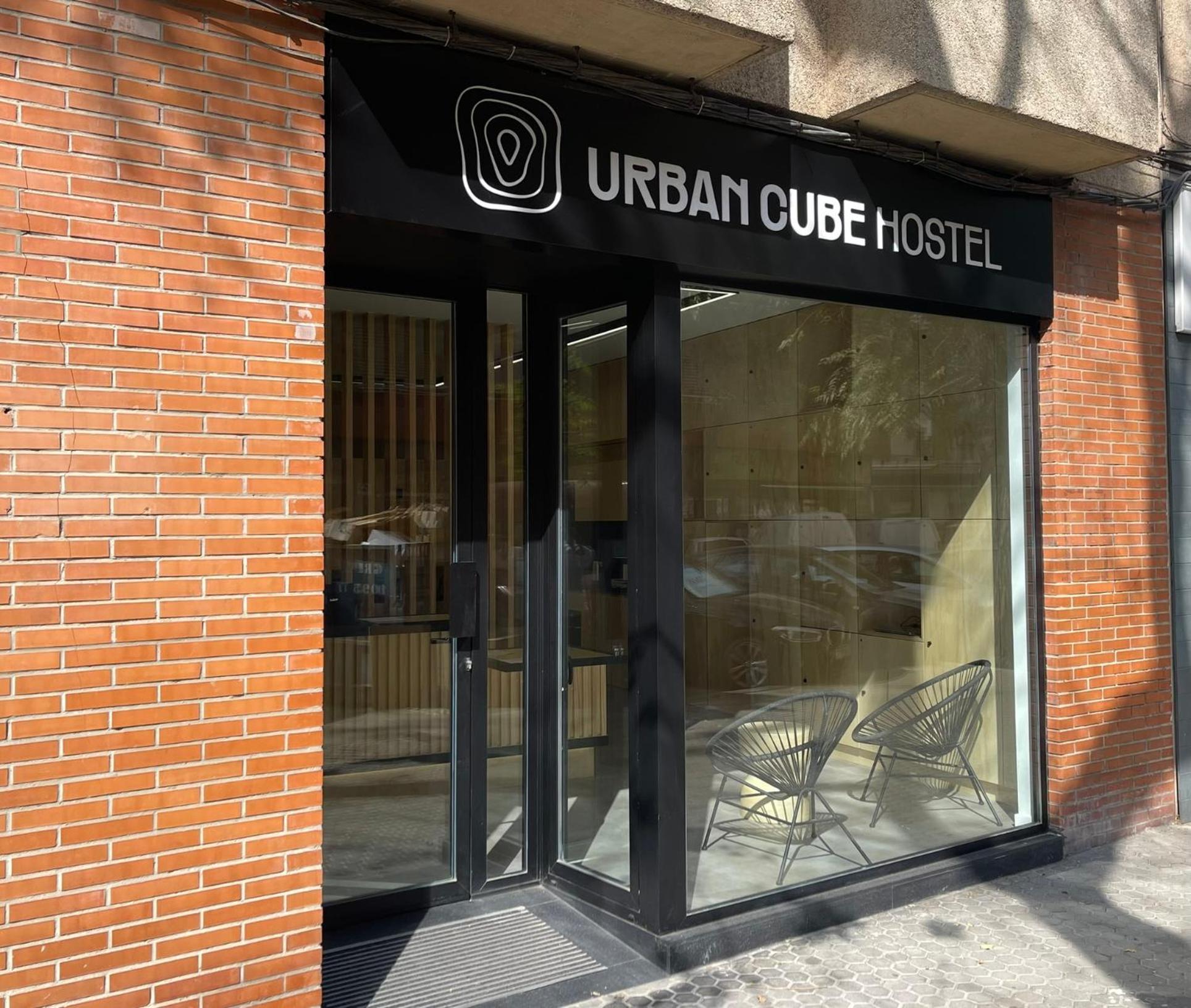 Urban Cube Hostel Sevilla Eksteriør billede